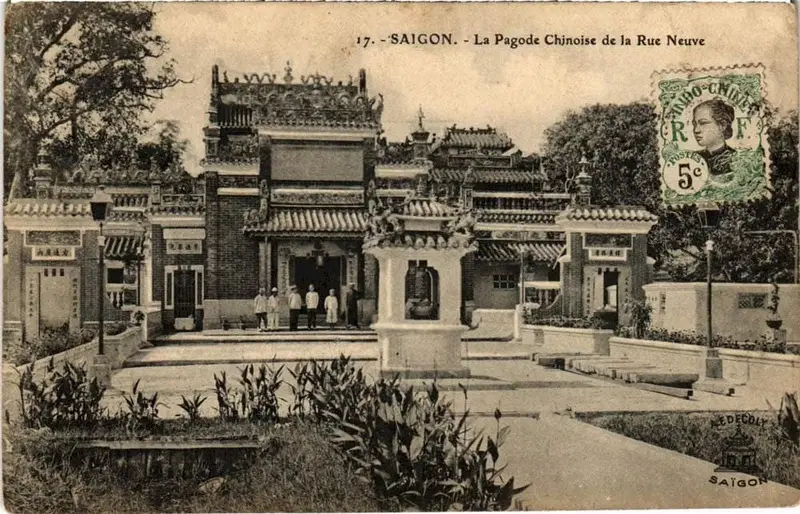 Ch&ugrave;a Ngọc Ho&agrave;ng cầu con c&aacute;i t&igrave;nh duy&ecirc;n thi&ecirc;ng bậc nhất TP.HCM 5