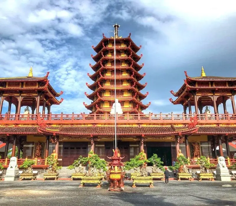 Ch&ugrave;a Phước H&ograve;a, nơi chứa dựng những gi&aacute; trị t&acirc;m linh s&acirc;u sắc 8