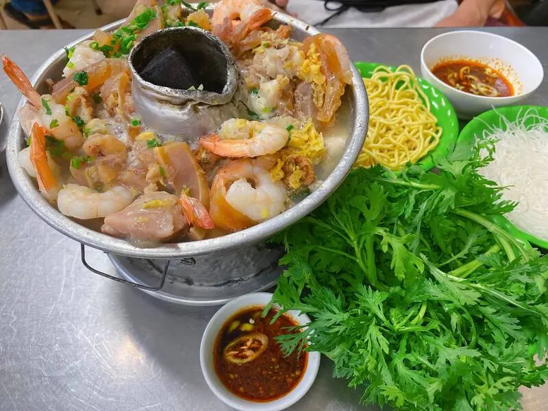 C&oacute; một China Town sống động giữa l&ograve;ng Chợ Lớn S&agrave;i G&ograve;n 15