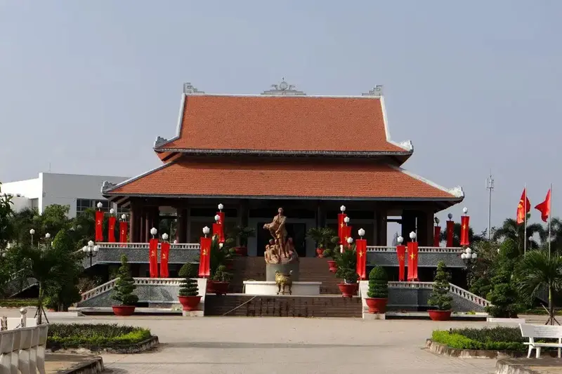 Đền Tưởng niệm Bến Nọc: Dấu ấn bi tr&aacute;ng một thời m&aacute;u lửa 2