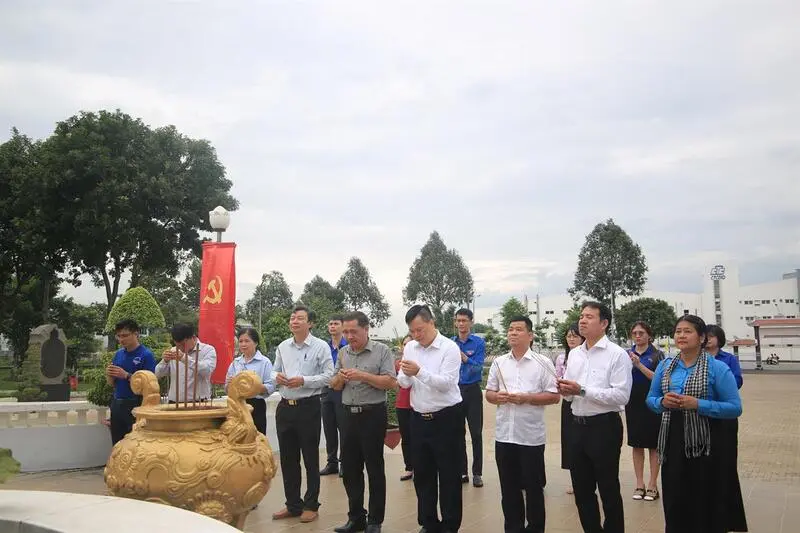 Đền Tưởng niệm Bến Nọc: Dấu ấn bi tr&aacute;ng một thời m&aacute;u lửa 8