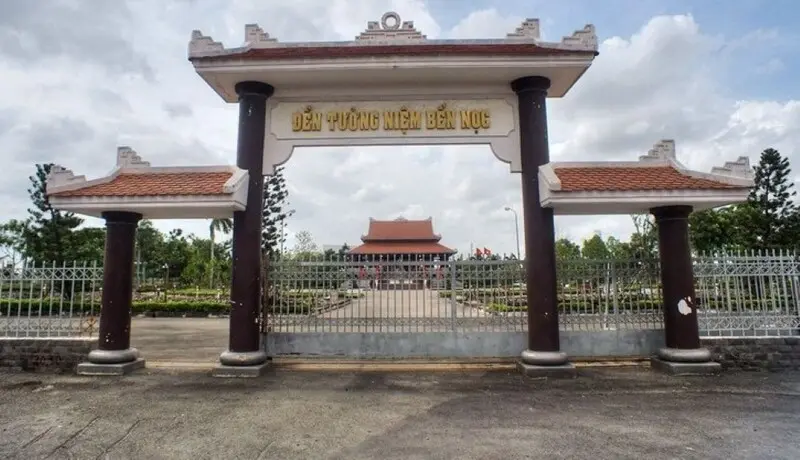 Đền Tưởng niệm Bến Nọc: Dấu ấn bi tr&aacute;ng một thời m&aacute;u lửa 7