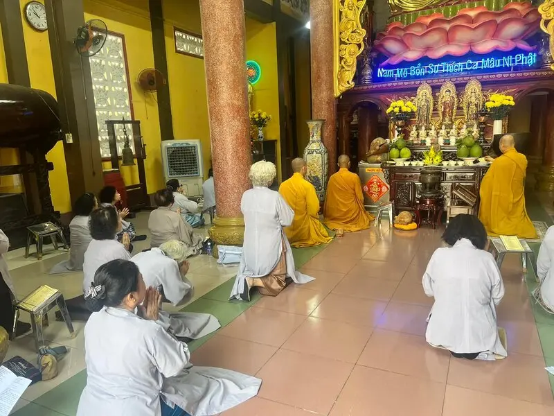 Gh&eacute; thăm ch&ugrave;a B&aacute;o &Acirc;n, kh&ocirc;ng gian linh thi&ecirc;ng v&agrave; cổ k&iacute;nh 7