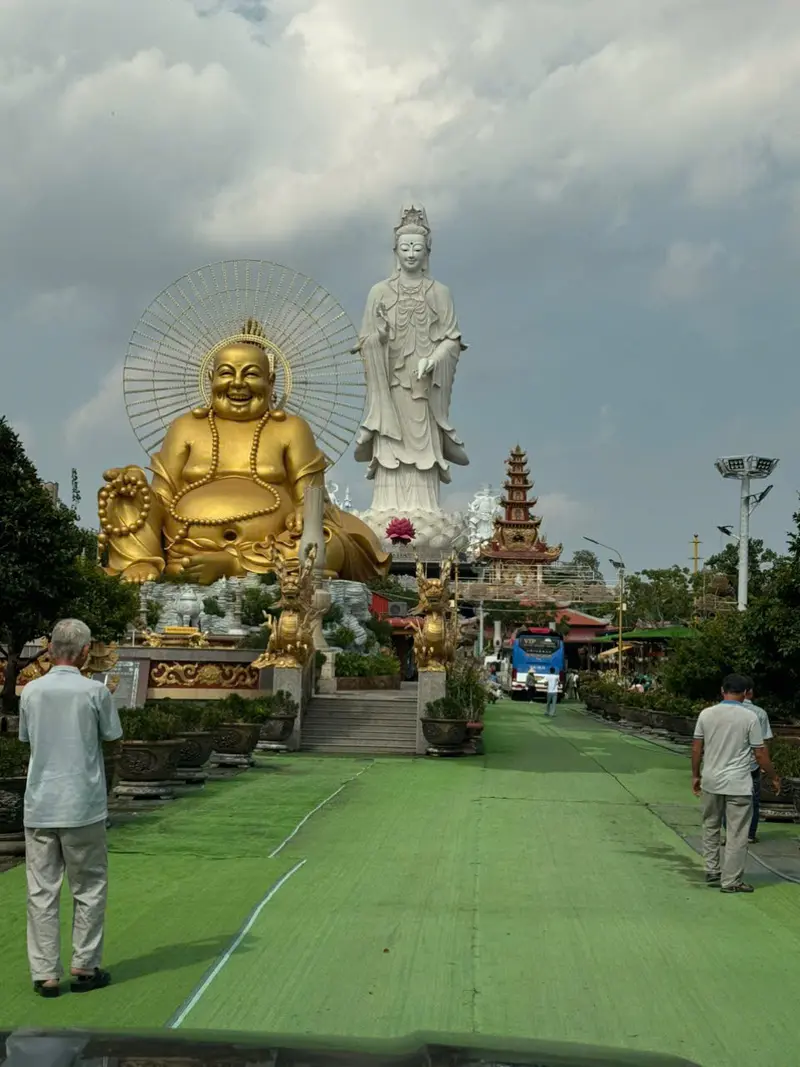 Ghé thăm chùa Hưng Phước, không gian thanh tịnh giữa lòng thành phố 6