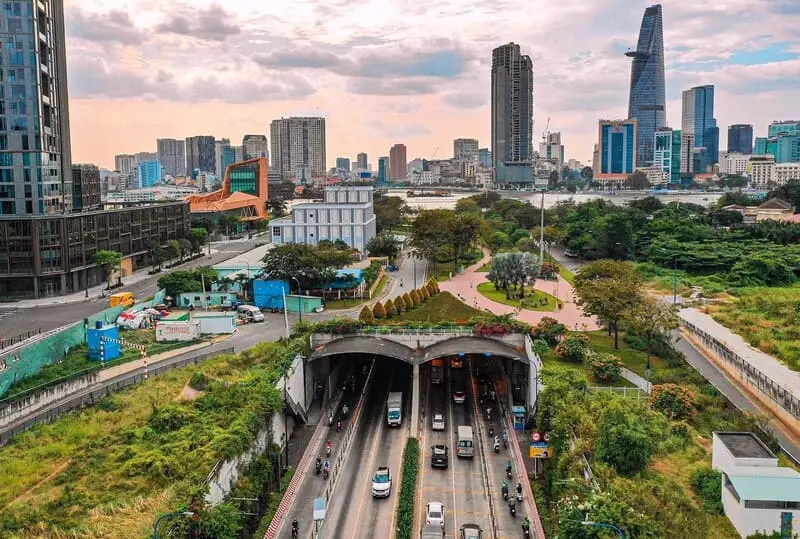 Hầm Thủ Thi&ecirc;m: C&ocirc;ng tr&igrave;nh hiện đại bậc nhất Đ&ocirc;ng Nam &Aacute; 2