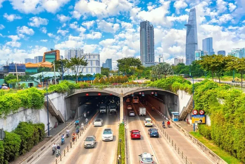 Hầm Thủ Thi&ecirc;m: C&ocirc;ng tr&igrave;nh hiện đại bậc nhất Đ&ocirc;ng Nam &Aacute; 4