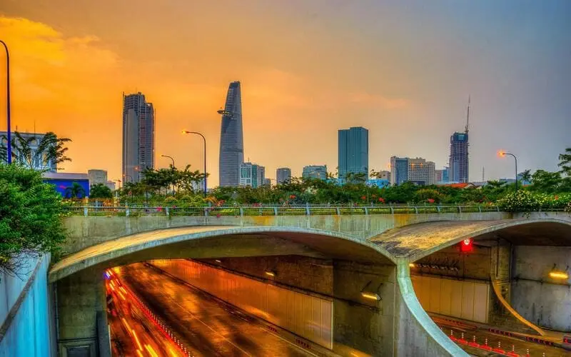 Hầm Thủ Thi&ecirc;m: C&ocirc;ng tr&igrave;nh hiện đại bậc nhất Đ&ocirc;ng Nam &Aacute; 3