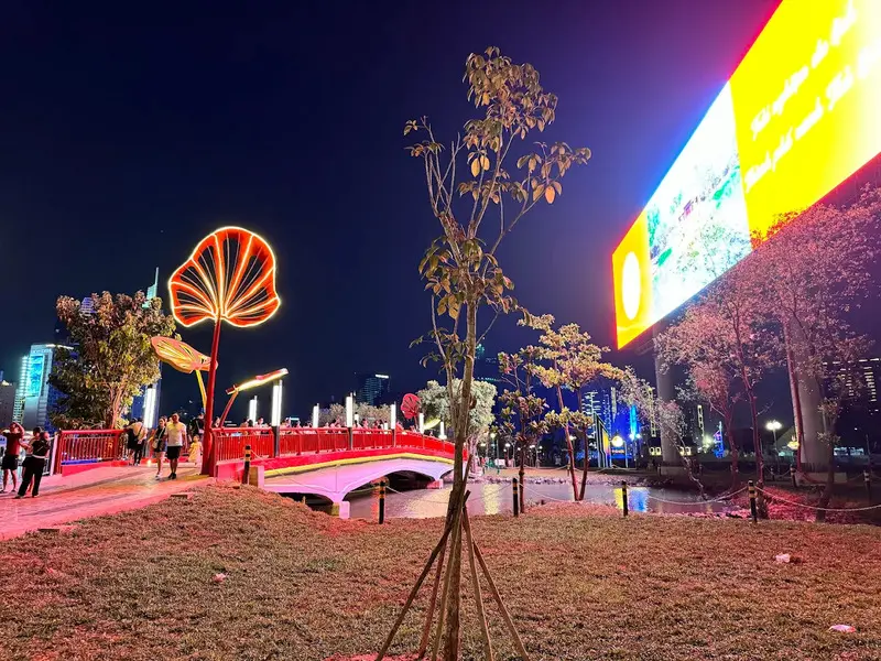 Kh&aacute;m ph&aacute; Cầu T&igrave;nh Y&ecirc;u S&agrave;i G&ograve;n với view đẹp &ldquo;ngất ng&acirc;y&rdquo; 4