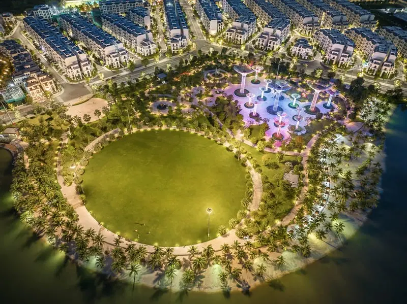 Kh&aacute;m ph&aacute; C&ocirc;ng vi&ecirc;n &aacute;nh s&aacute;ng Vinhomes Grand Park đẳng cấp quốc tế 10