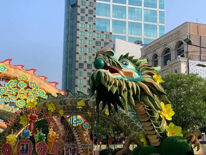 Kh&aacute;m ph&aacute; đường hoa Nguyễn Huệ 2024 v&agrave; linh vật Rồng si&ecirc;u ho&agrave;nh tr&aacute;ng 7