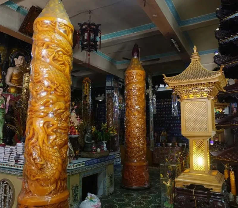 Khám phá ngôi chùa An Phú đầy độc đáo từ miểng sành tại Quận 8 13
