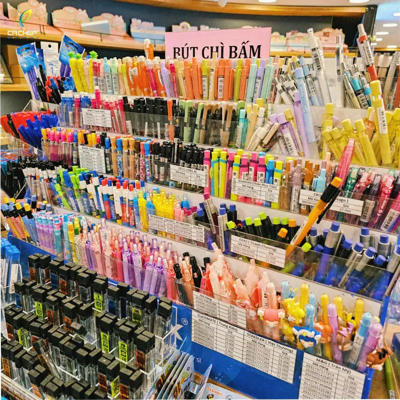 Kh&aacute;m ph&aacute; nh&agrave; s&aacute;ch C&aacute; Ch&eacute;p b&igrave;nh y&ecirc;n giữa phố thị vội v&atilde; 8