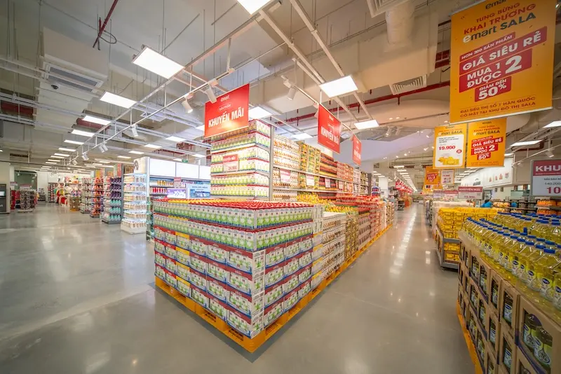 Oanh tạc Emart Sala, tọa độ mua sắm v&agrave; ăn uống nổi tiếng 5