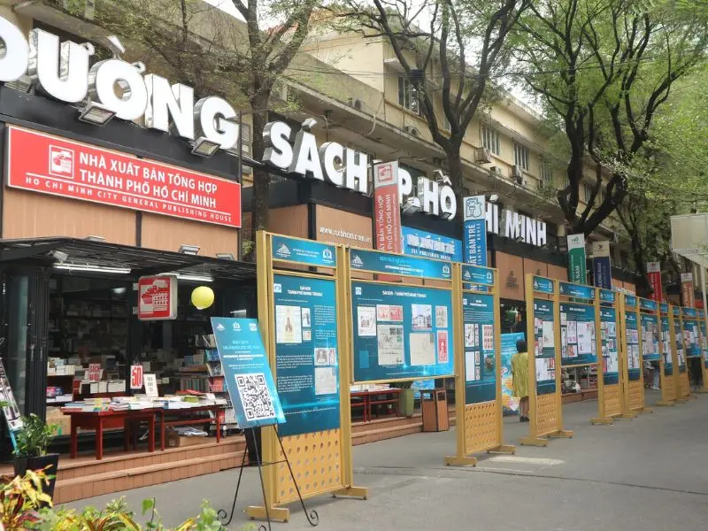 Dạo đường sách Nguyễn Văn Bình trải nghiệm không gian tri thức