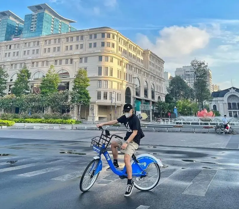 Khám phá phố đi bộ Nguyễn Huệ với loạt hoạt động ăn chơi từ sáng đến đêm