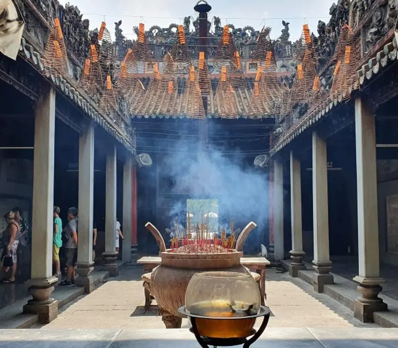 Linh thiêng chùa Bà Thiên Hậu giữa lòng quận 5