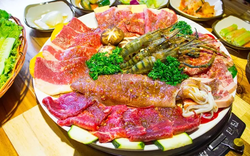14 địa chỉ thưởng thức buffet hải sản G&ograve; Vấp chất lượng nhất 6