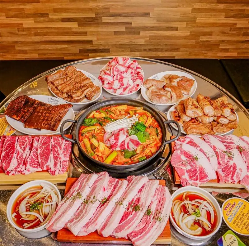 6 qu&aacute;n l&ograve;ng b&ograve; nướng H&agrave;n Quốc thơm ngon, b&eacute;o ngậy 4