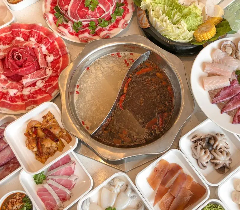 8 qu&aacute;n lẩu băng chuyền S&agrave;i G&ograve;n khiến bạn ch&aacute;y t&uacute;i v&igrave; qu&aacute; ngon 8