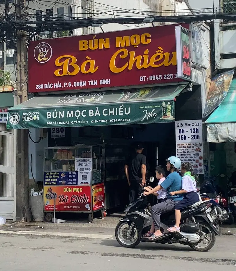 B&uacute;n mọc B&agrave; Chiều, hơn nửa thế kỷ gắn liền với khu cư x&aacute; Bắc Hải 2