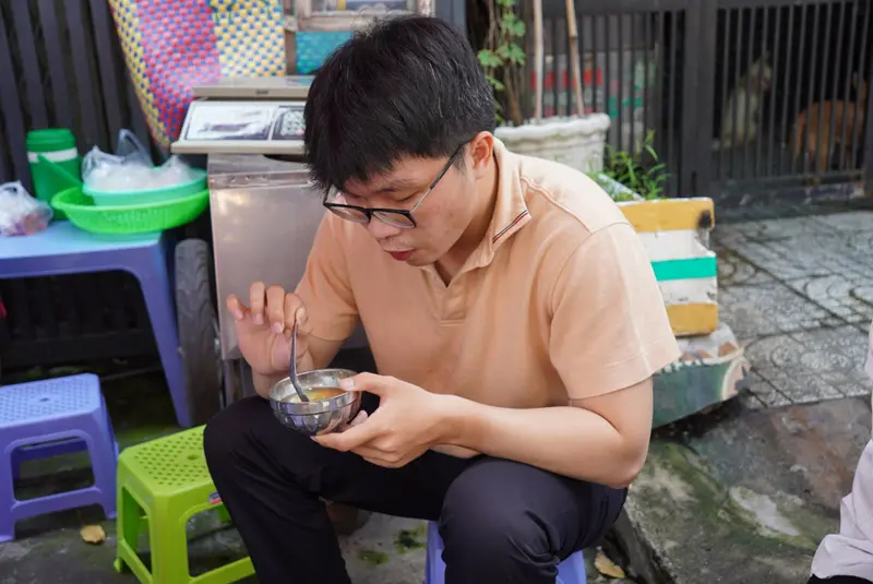 Ch&egrave; ph&acirc;n g&agrave;, m&oacute;n ch&egrave; thu h&uacute;t thực kh&aacute;ch v&igrave; c&aacute;i t&ecirc;n lạ l&ugrave;ng, xấu x&iacute; 8
