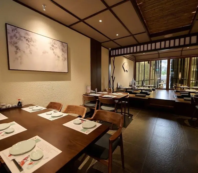 Check-in ngay top 8 qu&aacute;n sushi Quận 10 ngon qu&ecirc;n lối về 3