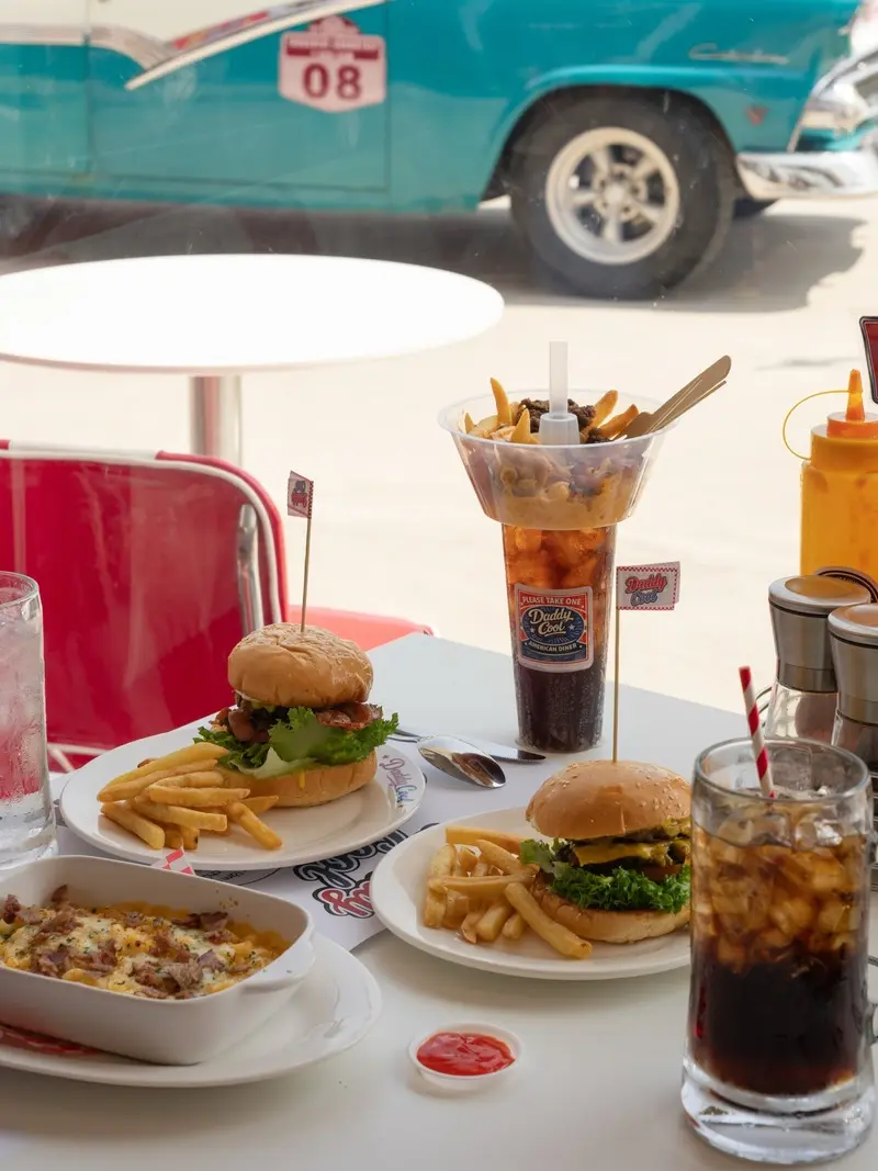 Daddy Cool Diner: Quán American Diner “chiếm sóng” mạng xã hội tại Quận 2 7