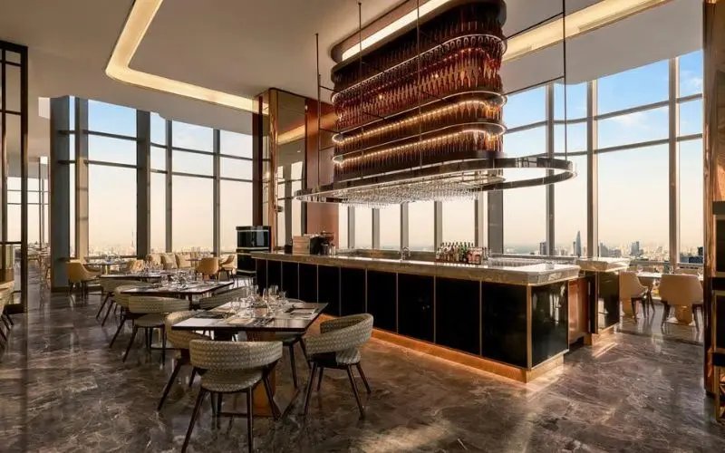 Đến Oriental Pearl thưởng thức phở Landmark đắt nhất Việt Nam 16