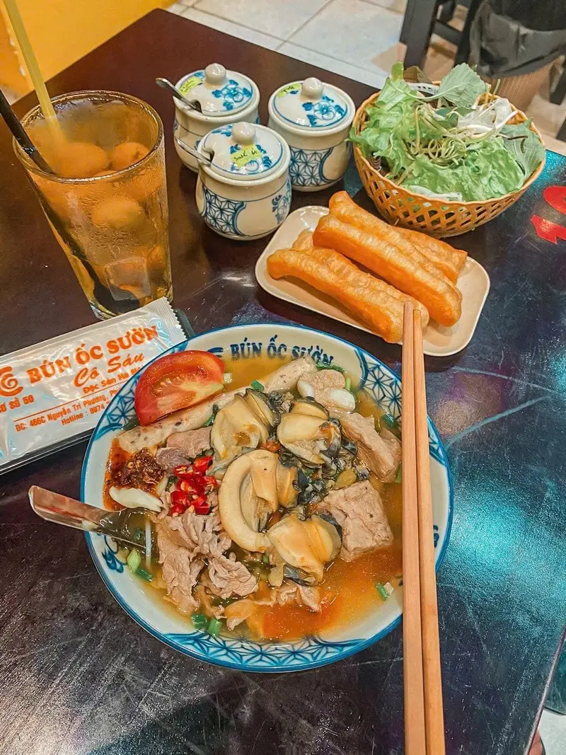 Điểm danh những qu&aacute;n b&uacute;n ốc S&agrave;i G&ograve;n ăn l&agrave; ghiền 3