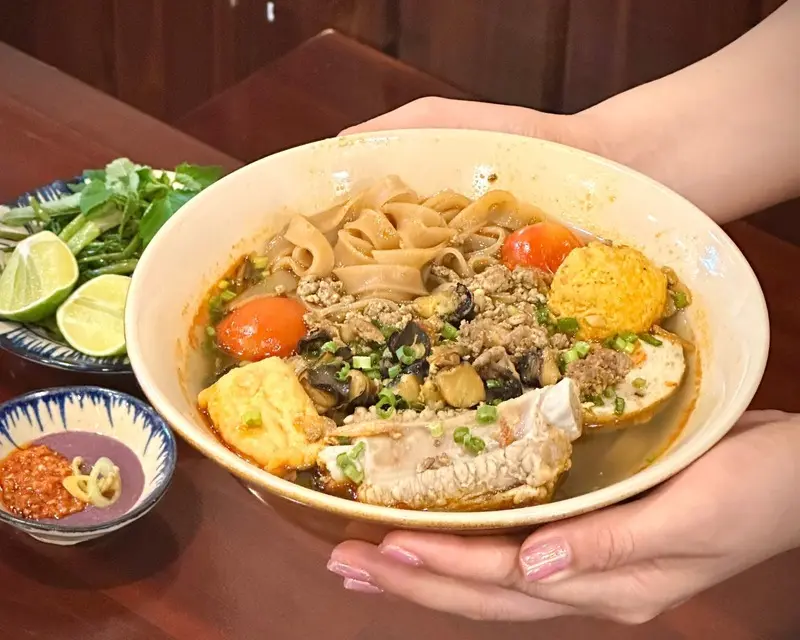 Điểm danh những qu&aacute;n b&uacute;n ốc S&agrave;i G&ograve;n ăn l&agrave; ghiền 8