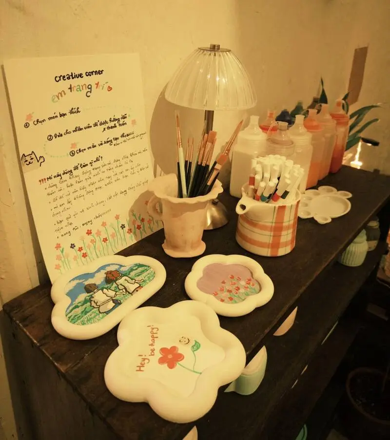 Em Có cafe ấm cúng như ngôi nhà nhỏ giữa lòng Sài Gòn 12
