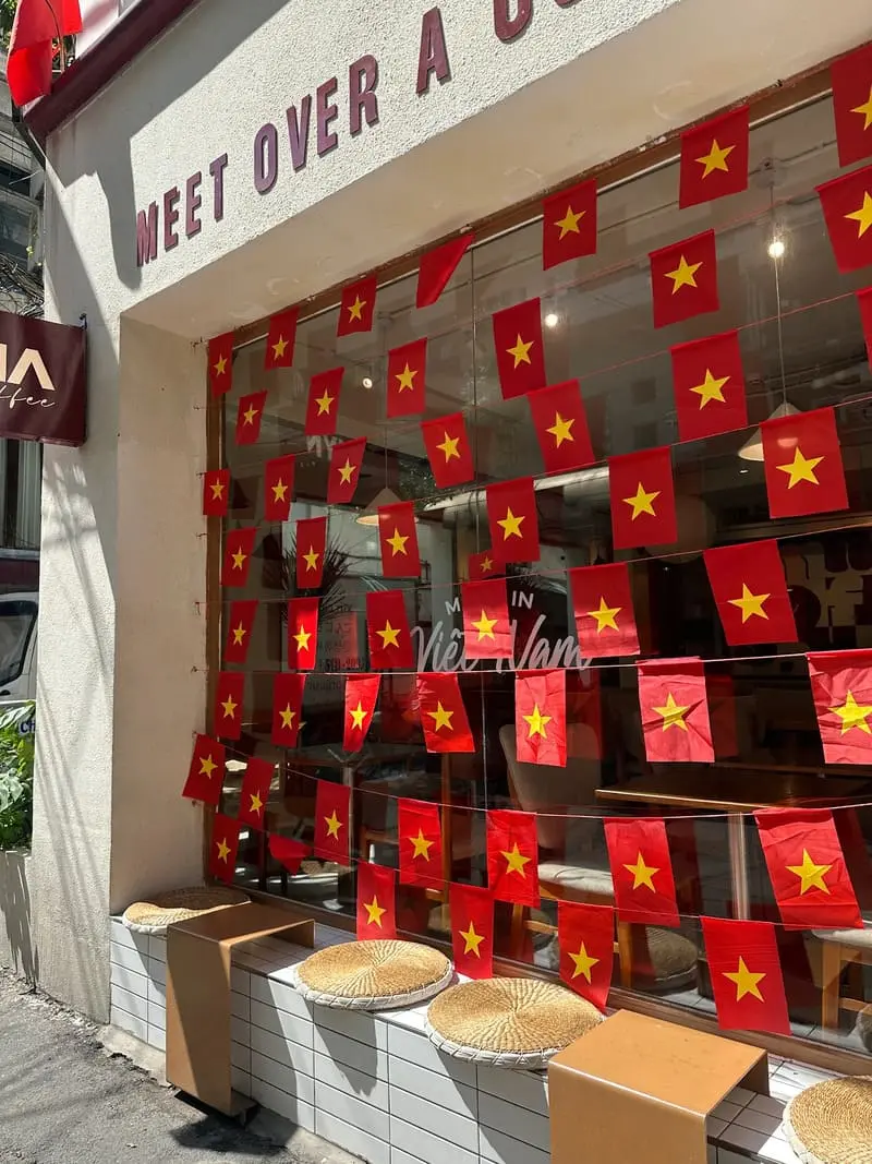 Gh&eacute; 11 qu&aacute;n c&agrave; ph&ecirc; concept &ldquo;y&ecirc;u nước&rdquo; TP.HCM check-in 15