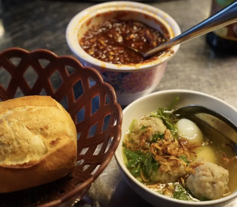 Ghim ngay top 10 qu&aacute;n b&aacute;nh m&igrave; x&iacute;u mại ngon nhất S&agrave;i G&ograve;n 6