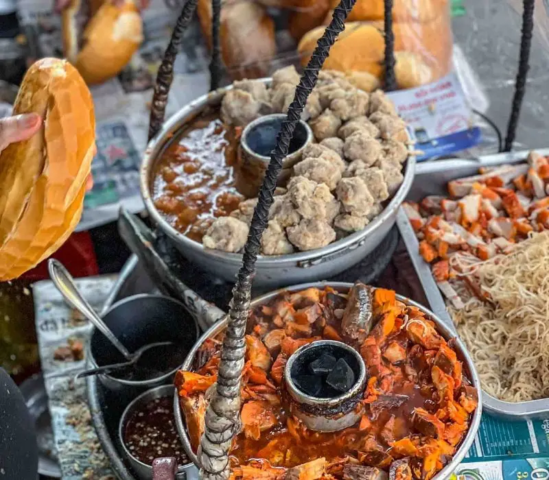 Ghim ngay top 10 qu&aacute;n b&aacute;nh m&igrave; x&iacute;u mại ngon nhất S&agrave;i G&ograve;n 11
