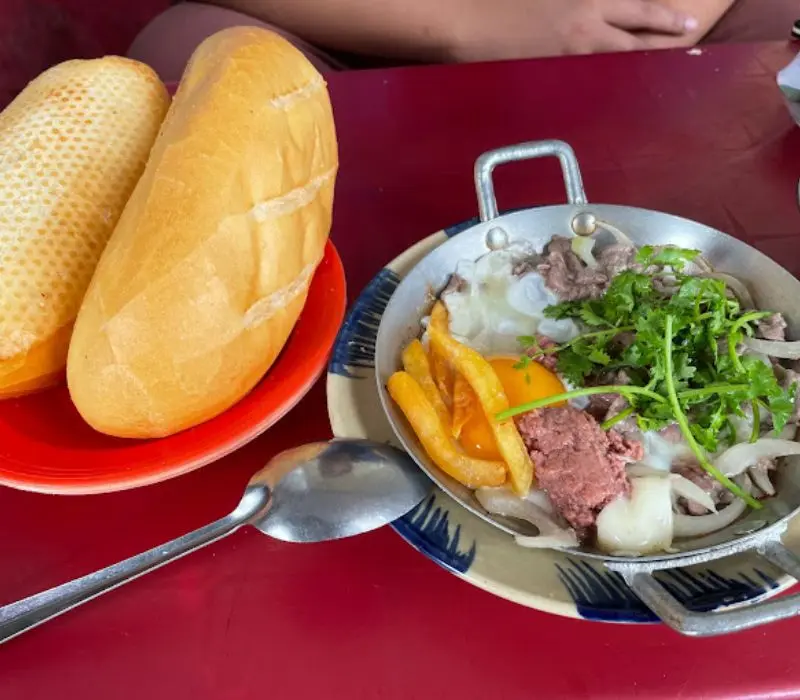 Ghim ngay top 10 qu&aacute;n b&aacute;nh m&igrave; x&iacute;u mại ngon nhất S&agrave;i G&ograve;n 8