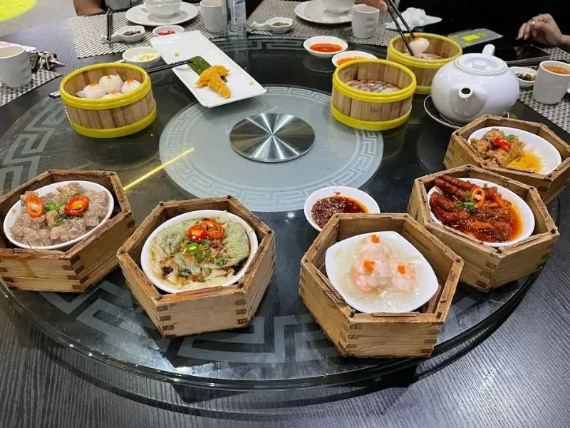 Gợi ý 12 nhà hàng quận 5 ngon nhất: Ăn là mê, đến là nhớ 9
