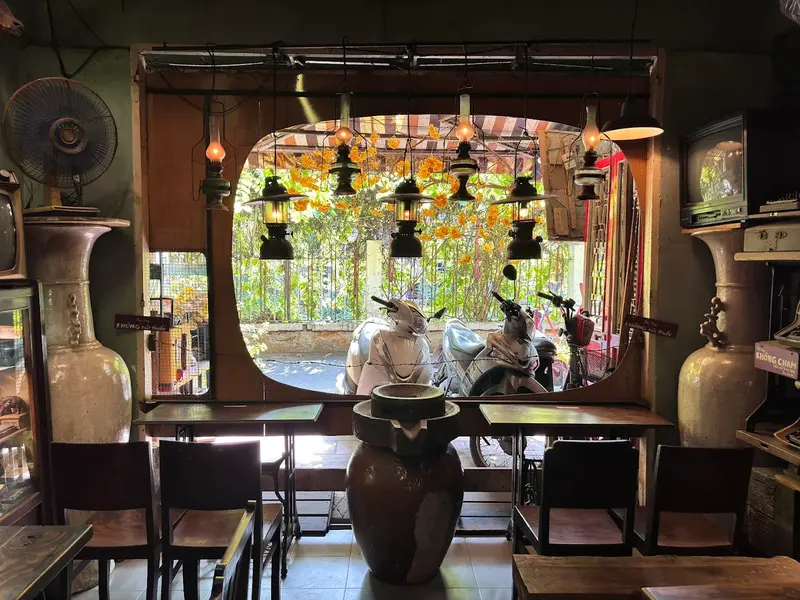 Ho&agrave;i niệm với 8 tiệm cafe S&agrave;i G&ograve;n xưa trong l&ograve;ng th&agrave;nh phố 3
