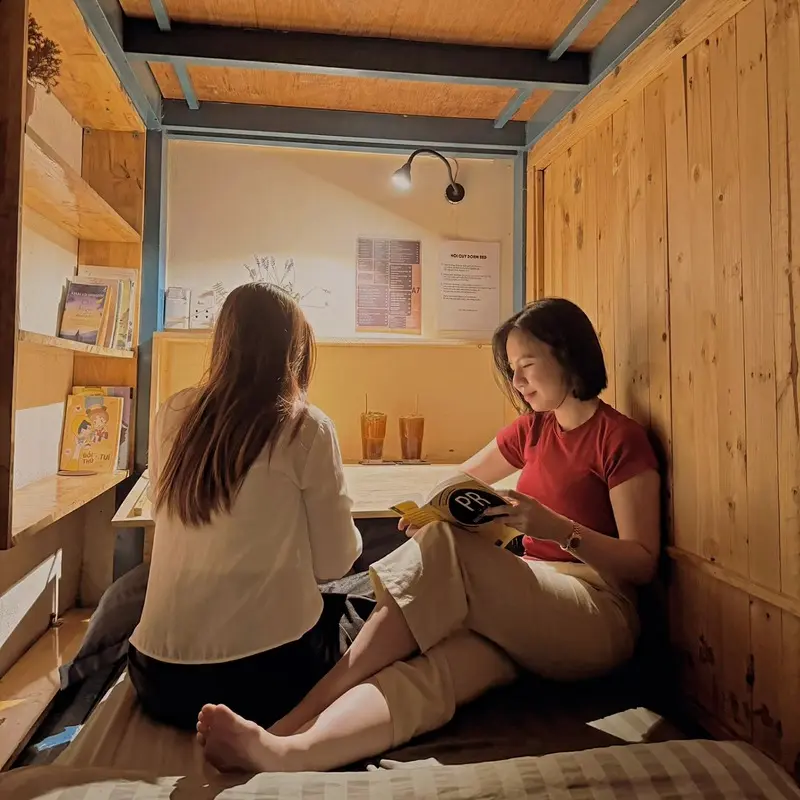 Hơi B&eacute;o C&agrave; Ph&ecirc;: Qu&aacute;n cafe bed ri&ecirc;ng tư giữa l&ograve;ng quận 1 7
