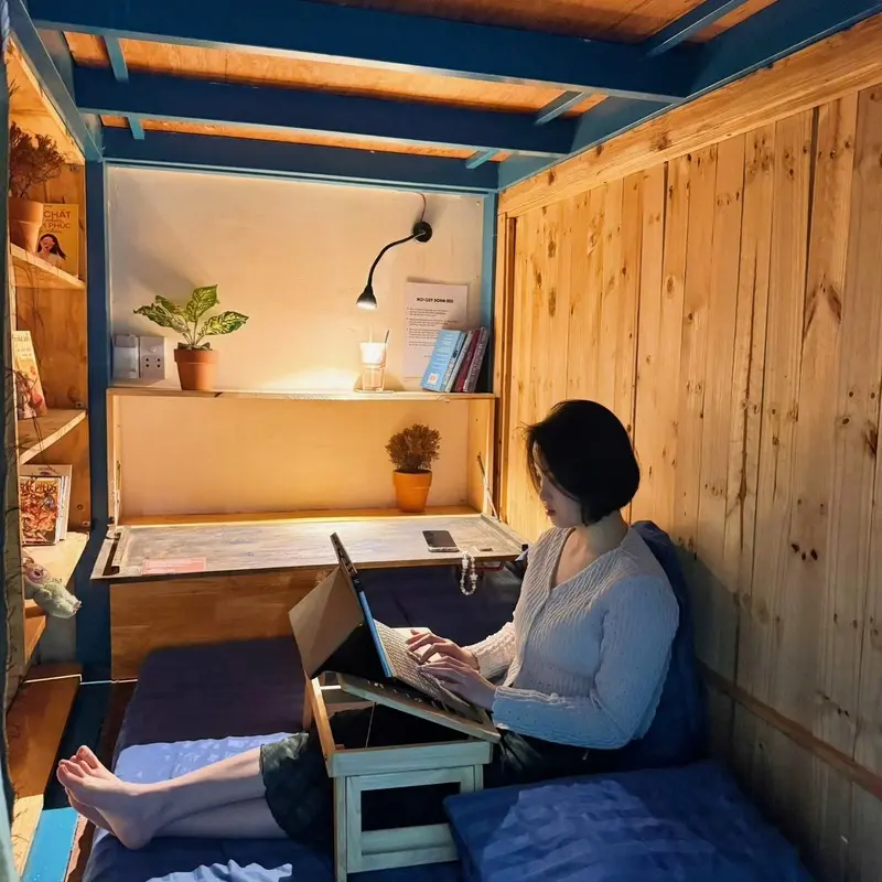 Hơi B&eacute;o C&agrave; Ph&ecirc;: Qu&aacute;n cafe bed ri&ecirc;ng tư giữa l&ograve;ng quận 1 6
