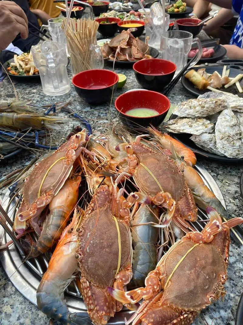 Kh&oacute;i BBQ: Chuỗi buffet đồ nướng gi&aacute; hời chất lượng 9