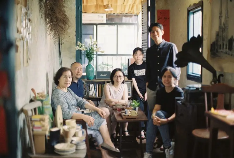Người T&aacute;m Chuyện House: Cafe view nh&agrave; thờ Đức B&agrave; cho những t&acirc;m hồn b&igrave;nh y&ecirc;n 14