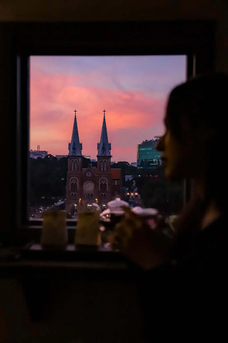 Người T&aacute;m Chuyện House: Cafe view nh&agrave; thờ Đức B&agrave; cho những t&acirc;m hồn b&igrave;nh y&ecirc;n 11