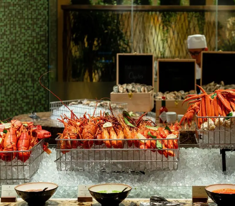 No n&ecirc; tại top 8 nh&agrave; h&agrave;ng buffet hải sản Quận 1 ngon qu&ecirc;n lối về 5