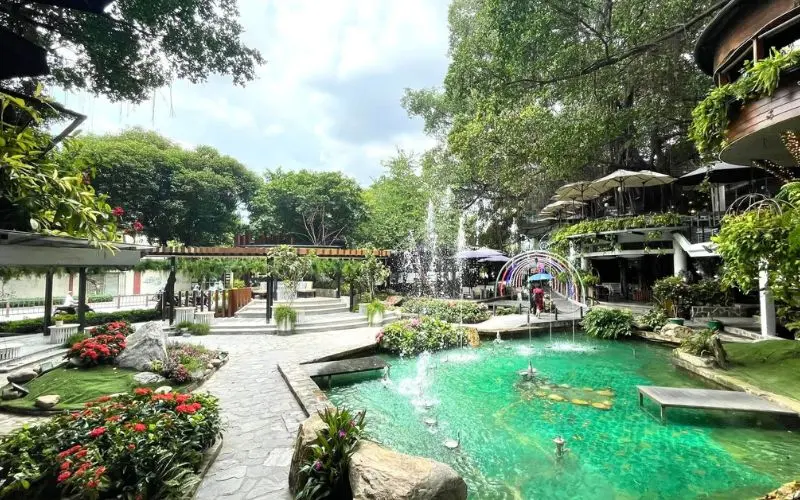 Qu&aacute;n Du Mi&ecirc;n Garden Cafe: Khu vườn xanh m&aacute;t giữa S&agrave;i Th&agrave;nh 3