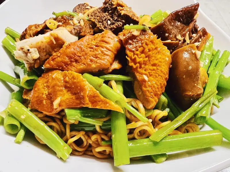 Thưởng thức 5 quán phá lấu Sài Gòn ngon ‘quên lối về’ 3