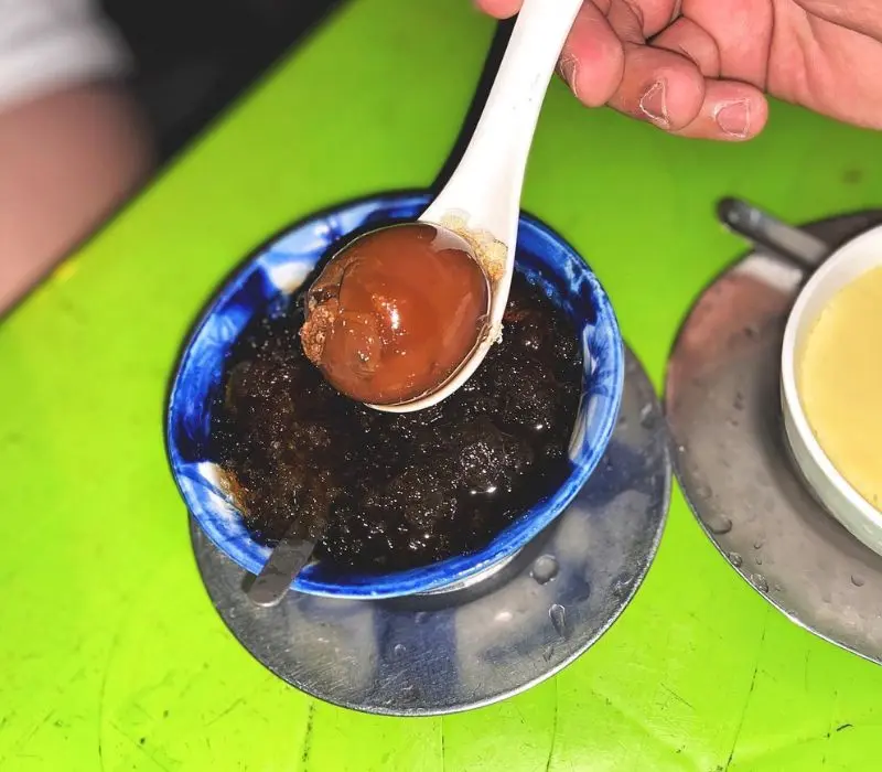 Thưởng thức ch&egrave; cột điện, qu&aacute;n ch&egrave; &ldquo;&acirc;m phủ&rdquo; 80 năm vẫn tấp nập kh&aacute;ch 8