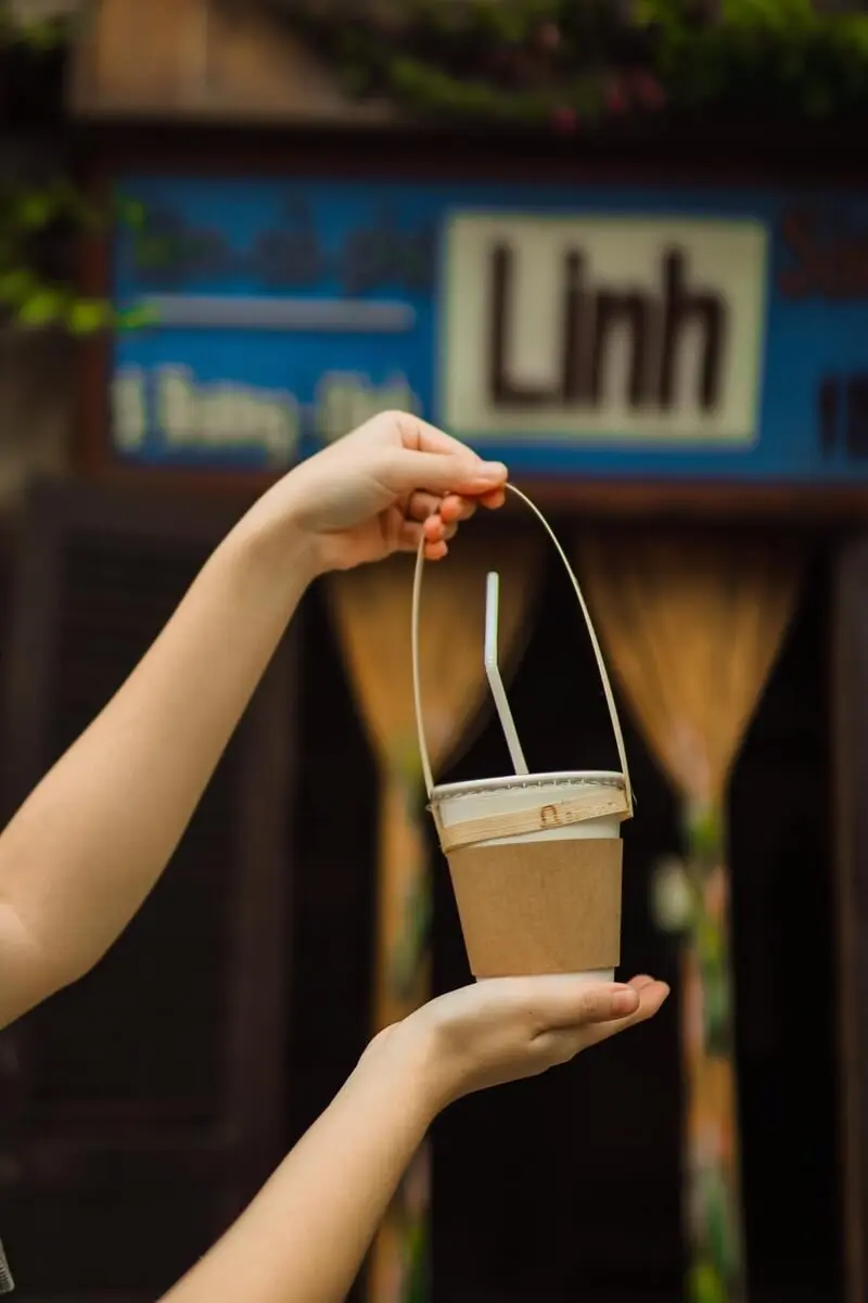 Tiệm Cà Phê Linh: Nơi thời gian dừng lại giữa Sài Gòn 1975 15