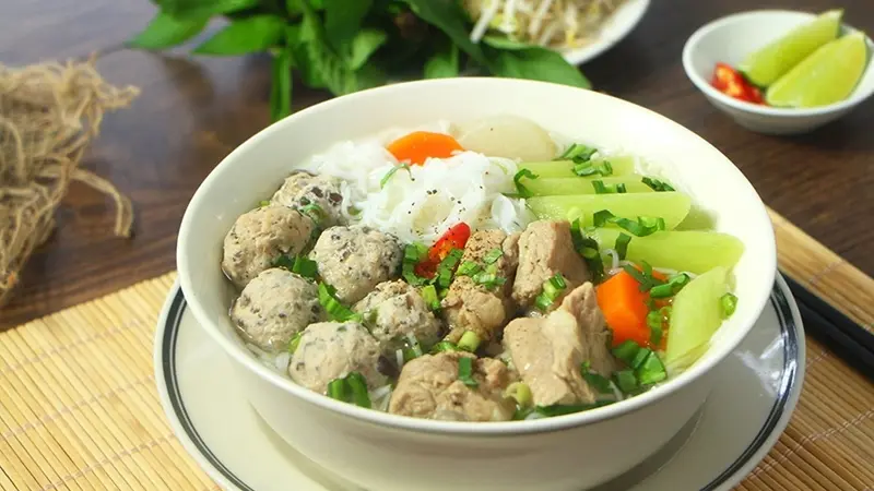 Top 10 qu&aacute;n b&uacute;n mọc ở S&agrave;i G&ograve;n giữ nguy&ecirc;n hương vị truyền thống 5