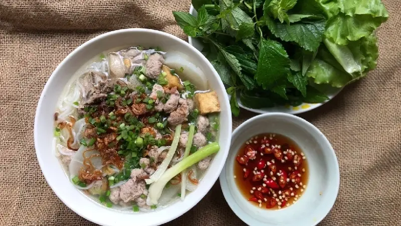 Top 10 qu&aacute;n b&uacute;n mọc ở S&agrave;i G&ograve;n giữ nguy&ecirc;n hương vị truyền thống 4