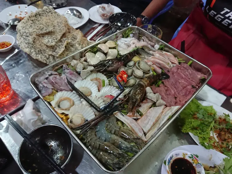 Top 10 qu&aacute;n lẩu nướng S&agrave;i G&ograve;n chuẩn vị c&agrave;ng ăn c&agrave;ng m&ecirc; 9
